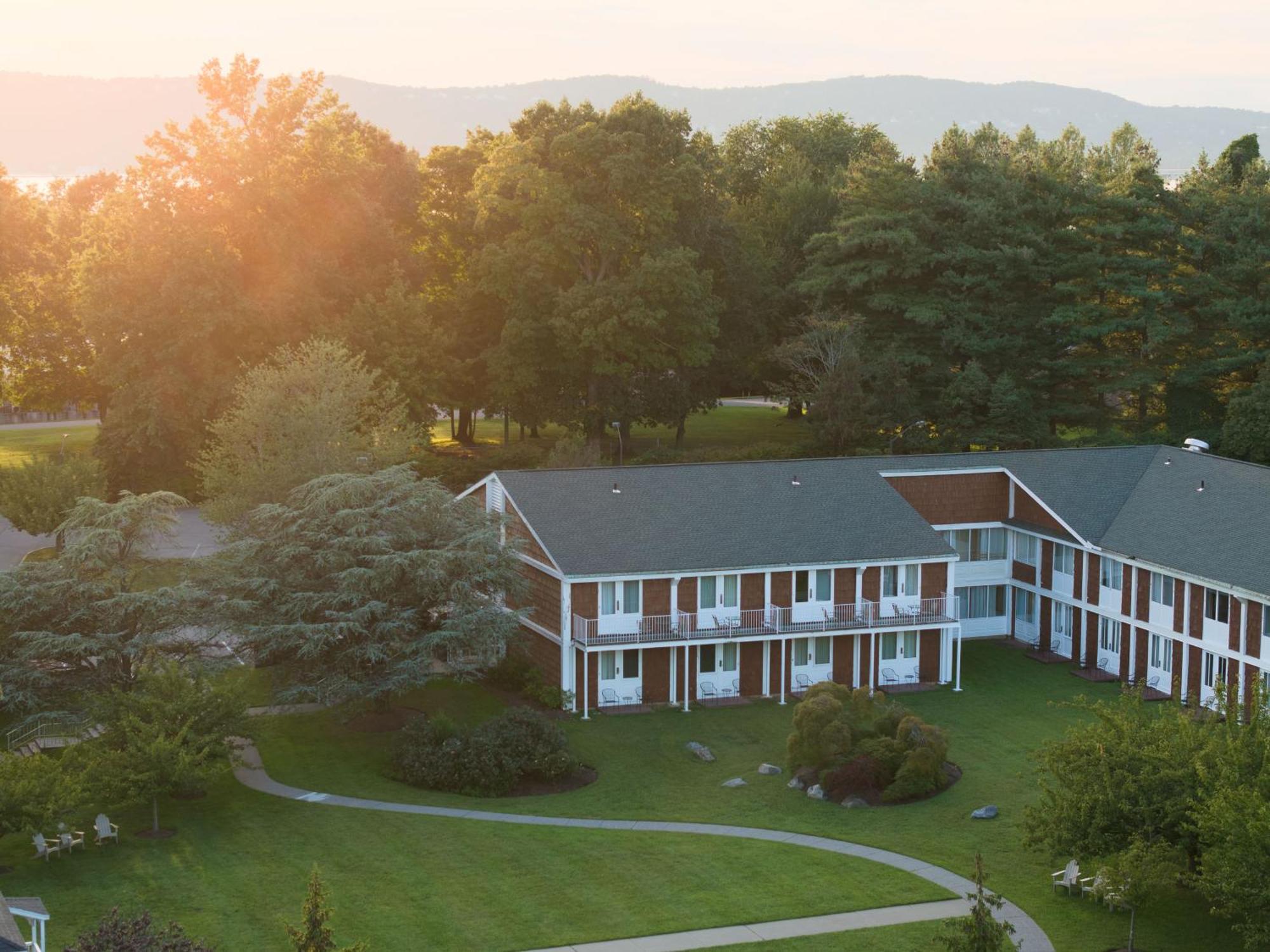 Sleepy Hollow Hotel Таритаун Екстериор снимка